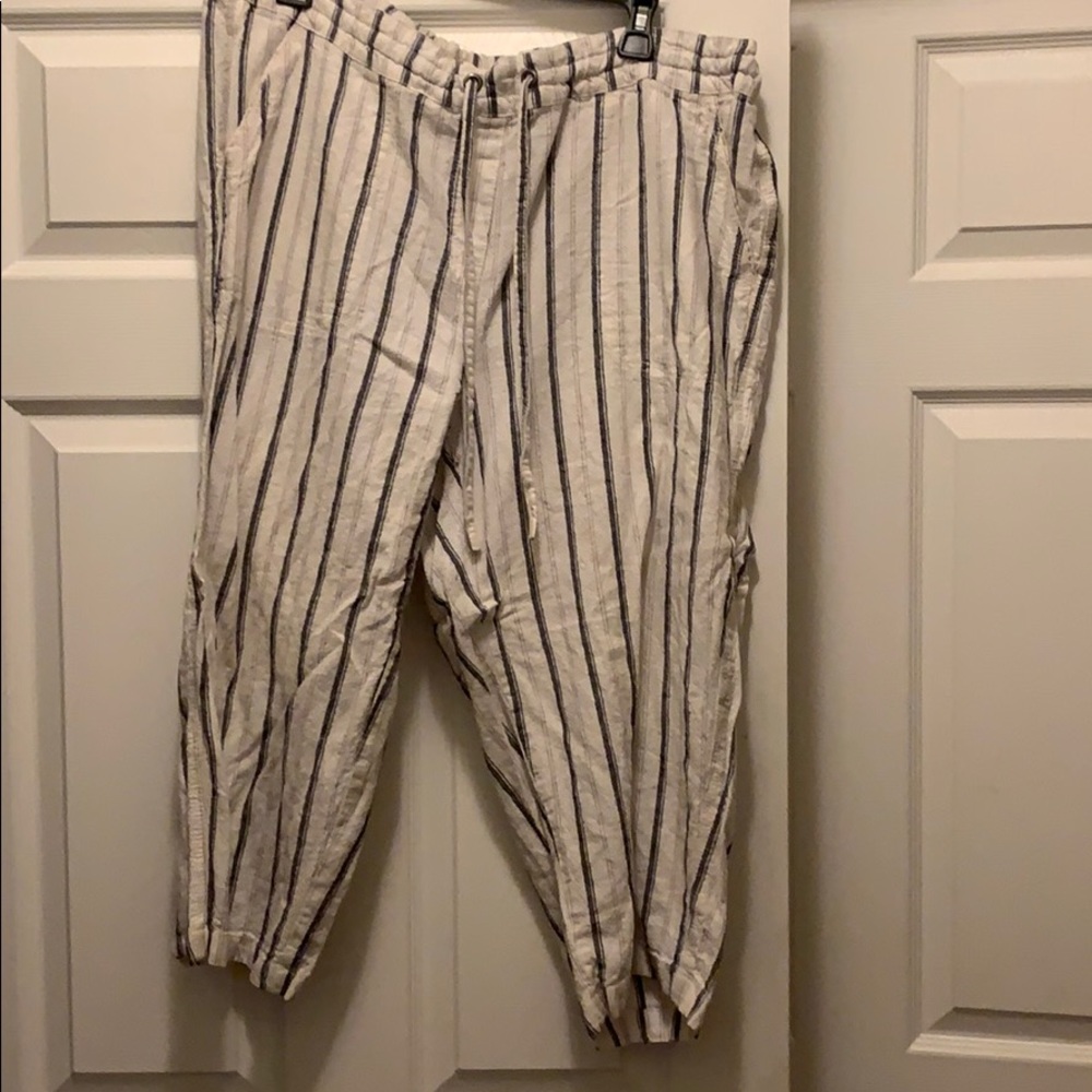 Linen Capri Pants